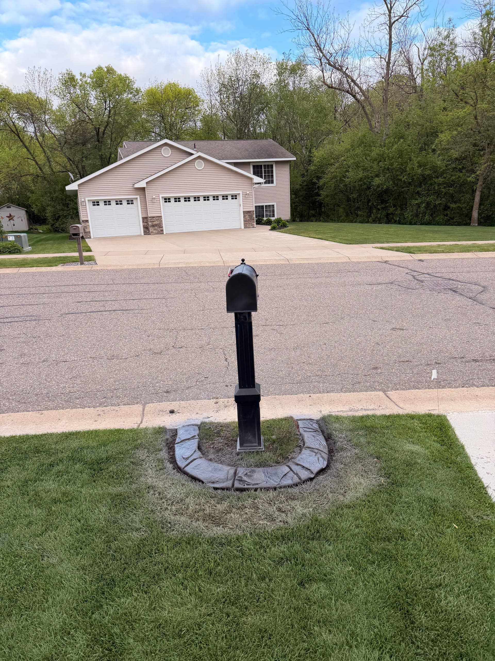 Gallery photos for Concrete Curbing with Storm Grey and Charcoal Tones in Cold Spring: Image #6