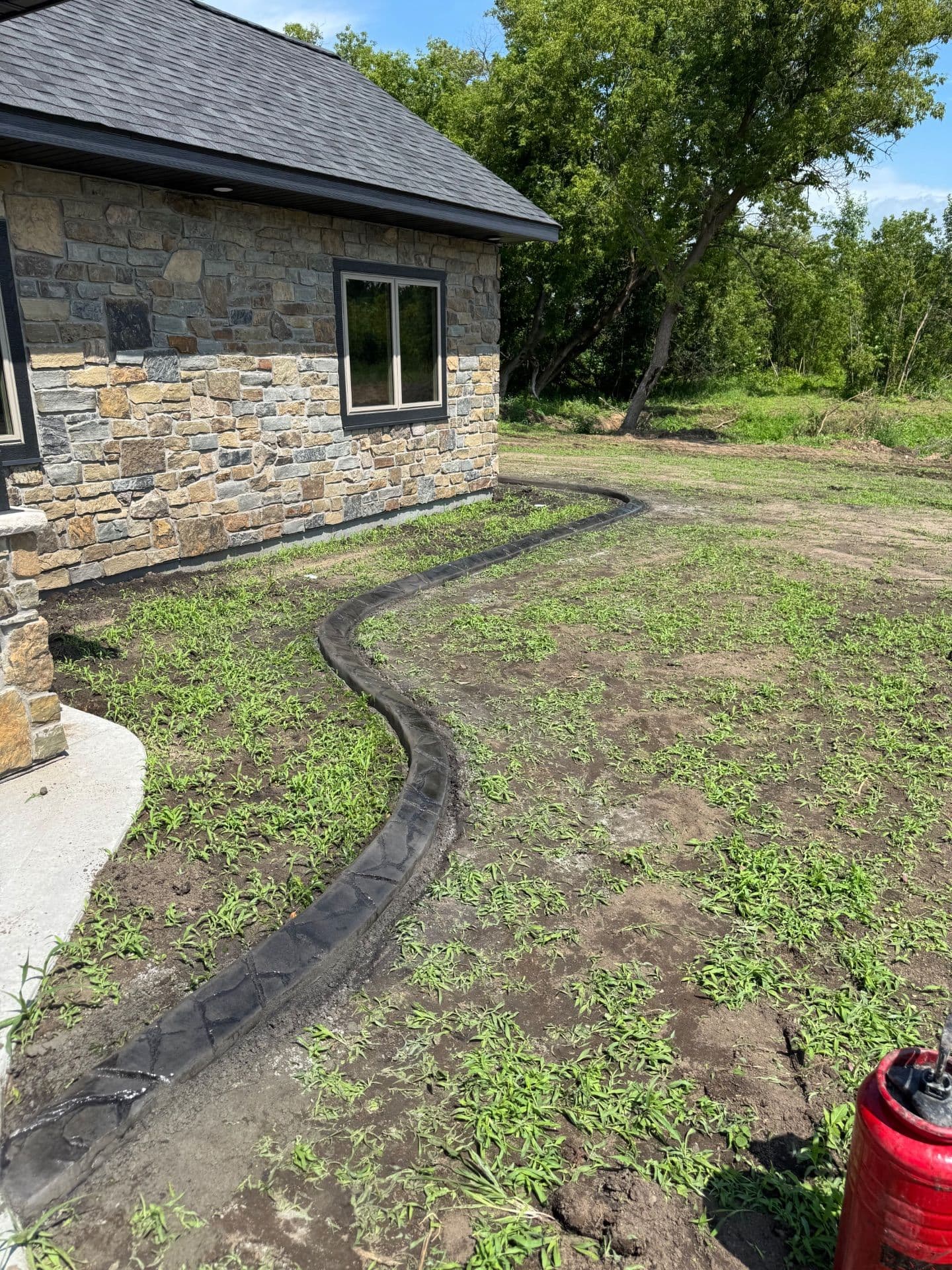 Stunning Decorative Curbing for Elegant Landscapes