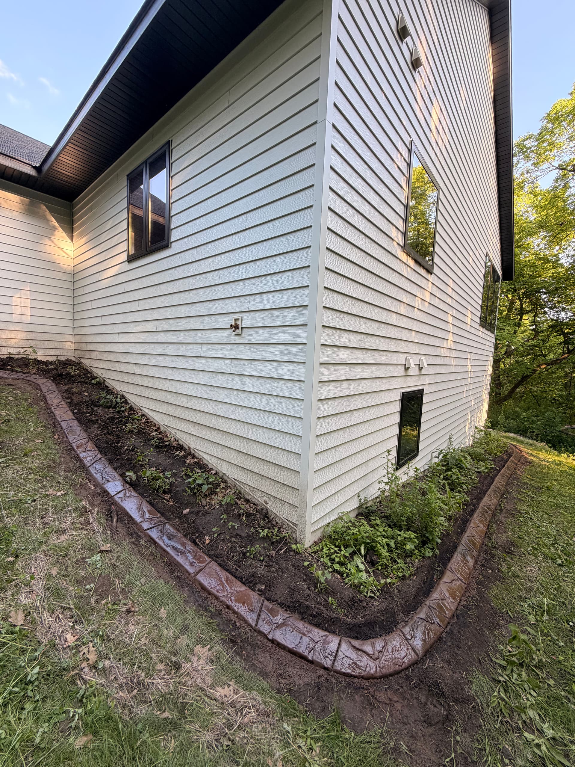 Gallery photos for Concrete Curbing with Granite Slate Stamp in Paynesville: Image #2