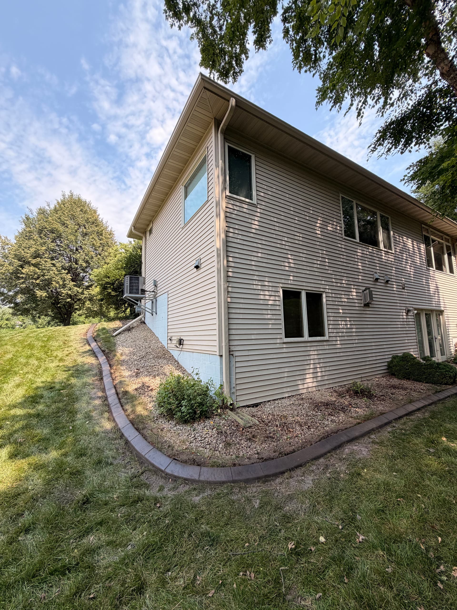 Gallery photos for Concrete Curb Landscape Edging in Elk River Minnesota: Image #2