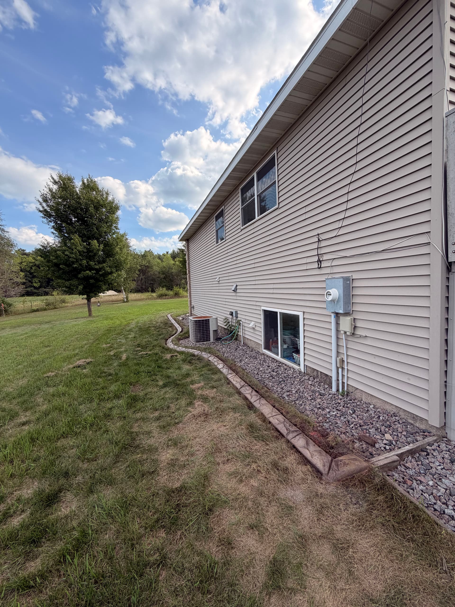Gallery photos for Concrete Landscape Curbing Gives St. Cloud Home a Sharp Edge: Image #2