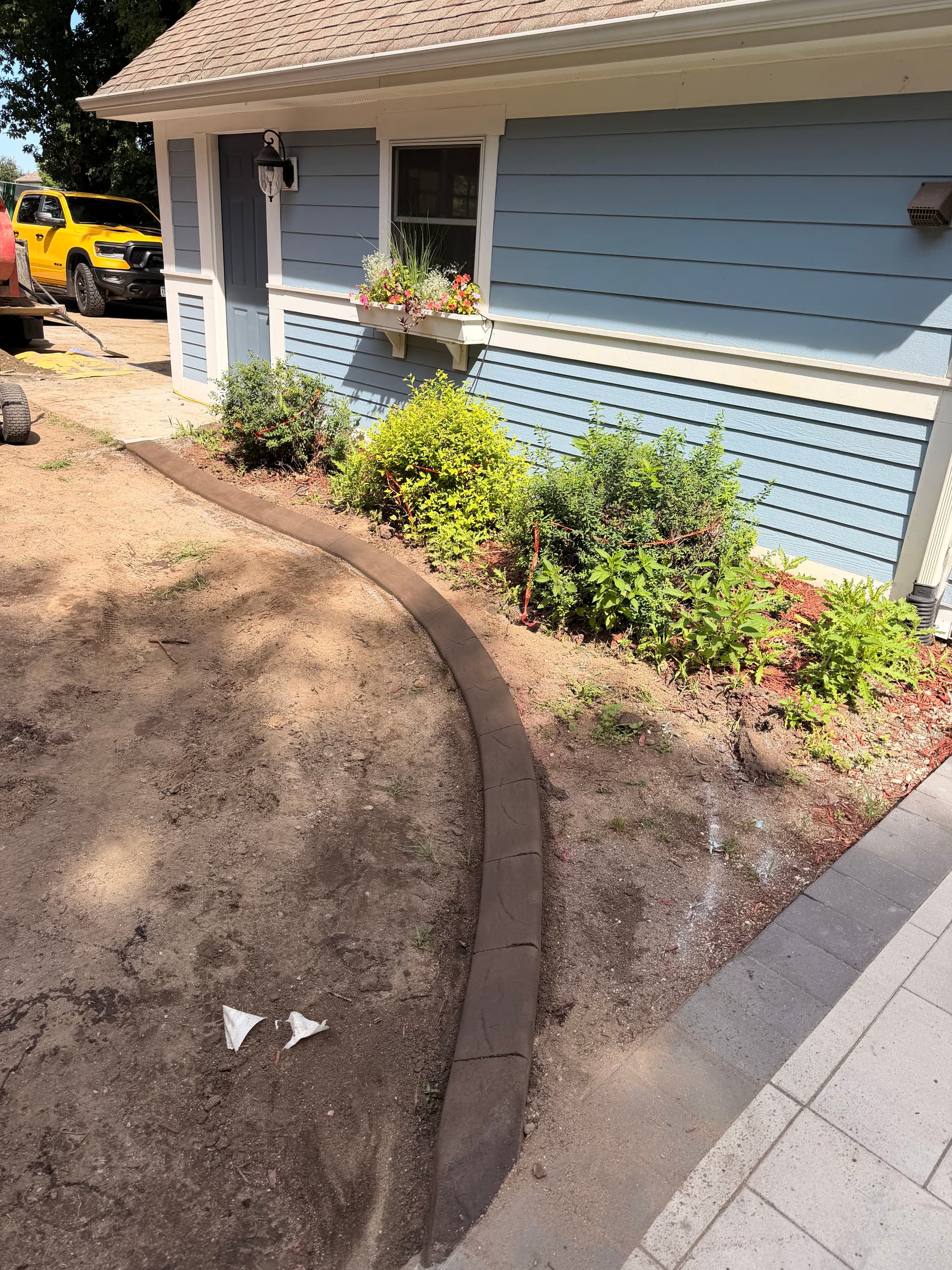Gallery photos for Decorative Concrete Curbing Gives Ramsey MN Yard a Sharper Look: Image #1