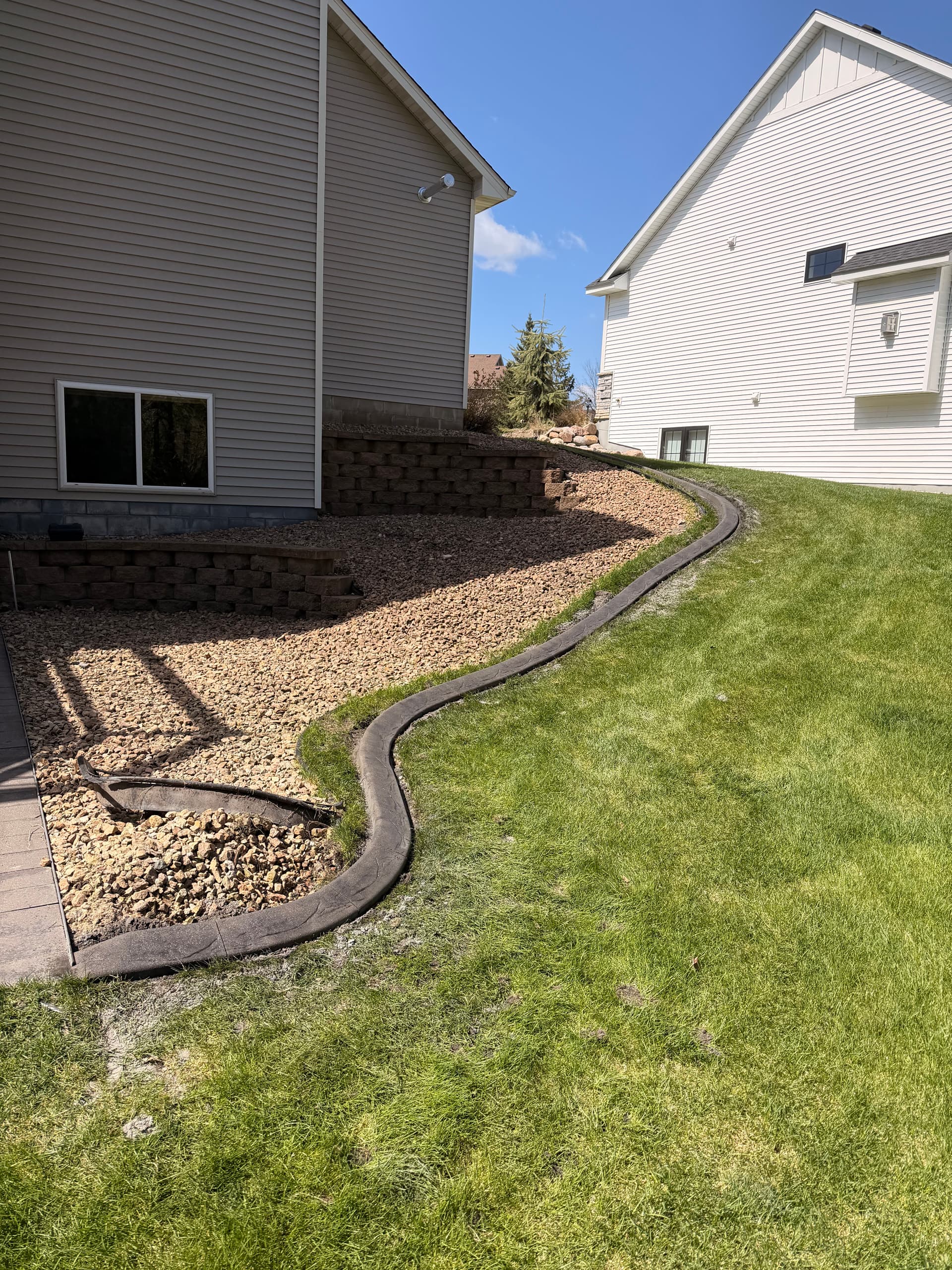 Gallery photos for Decorative Concrete Landscape Edging in Waconia MN: Image #2