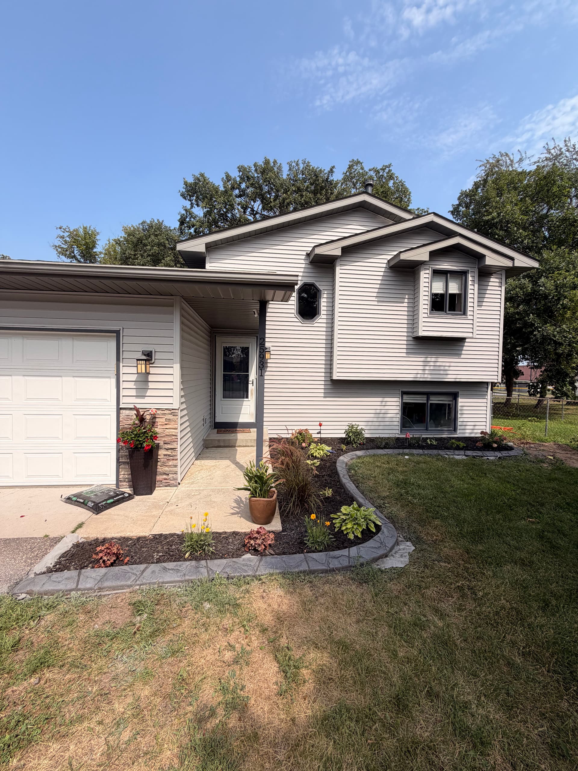 Gallery photos for Concrete Curb Landscape Edging Done Right in Zimmerman MN: Image #2
