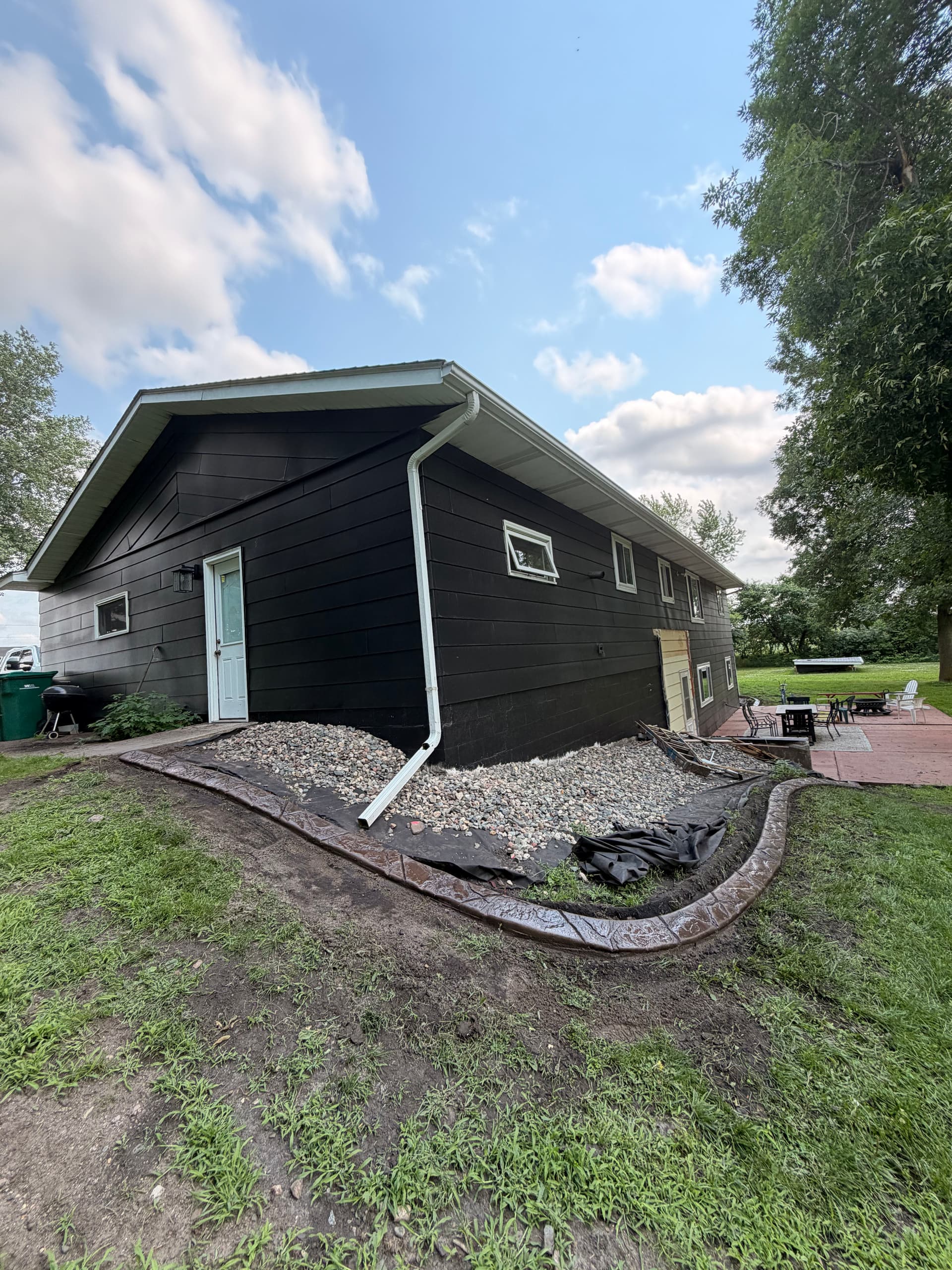 Gallery photos for Concrete Curbing with a Walnut Charcoal Blend in Sauk Rapids: Image #4