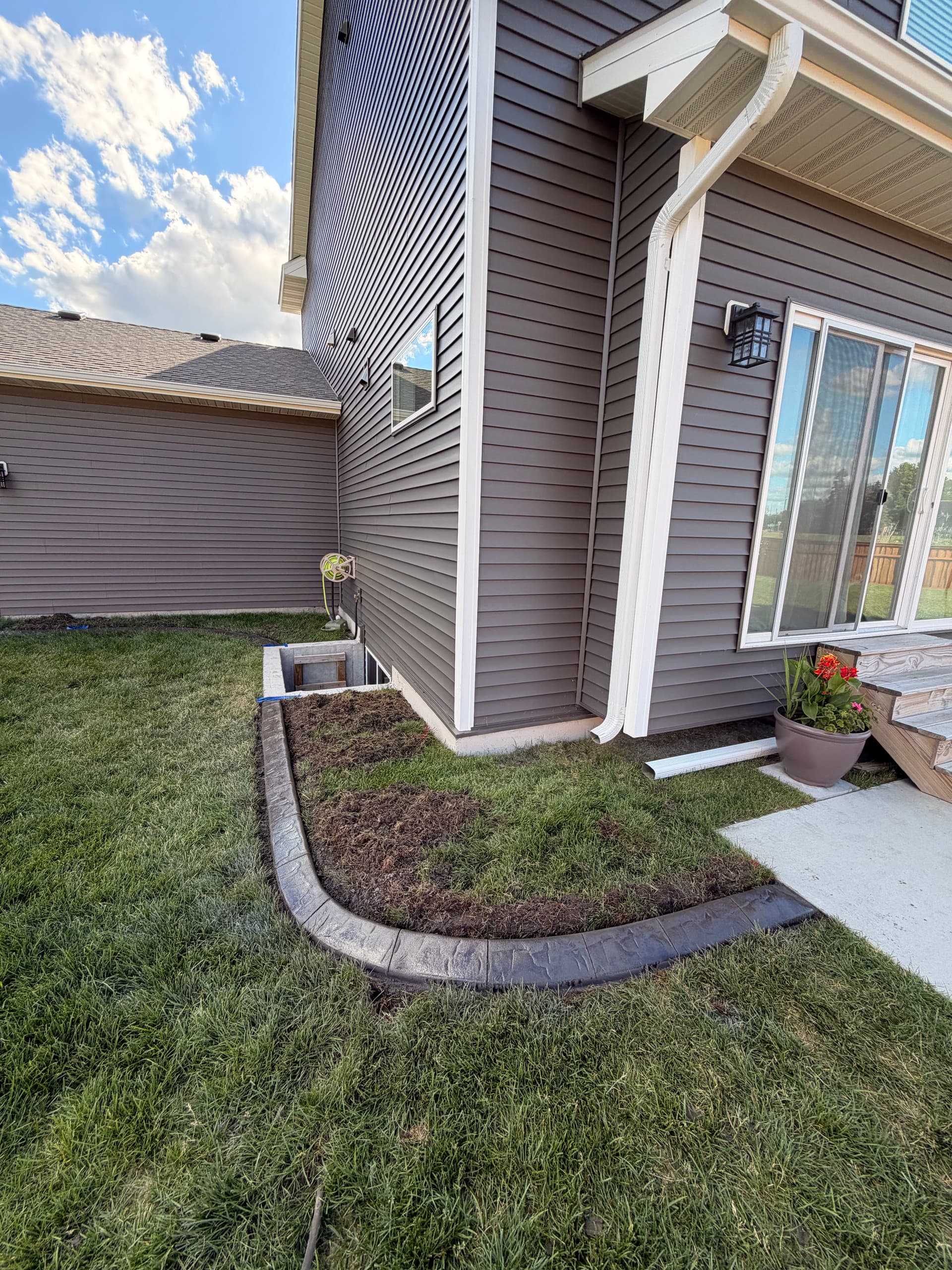 Gallery photos for Concrete Curbing Gives This Andover Home a Clean Finish: Image #4