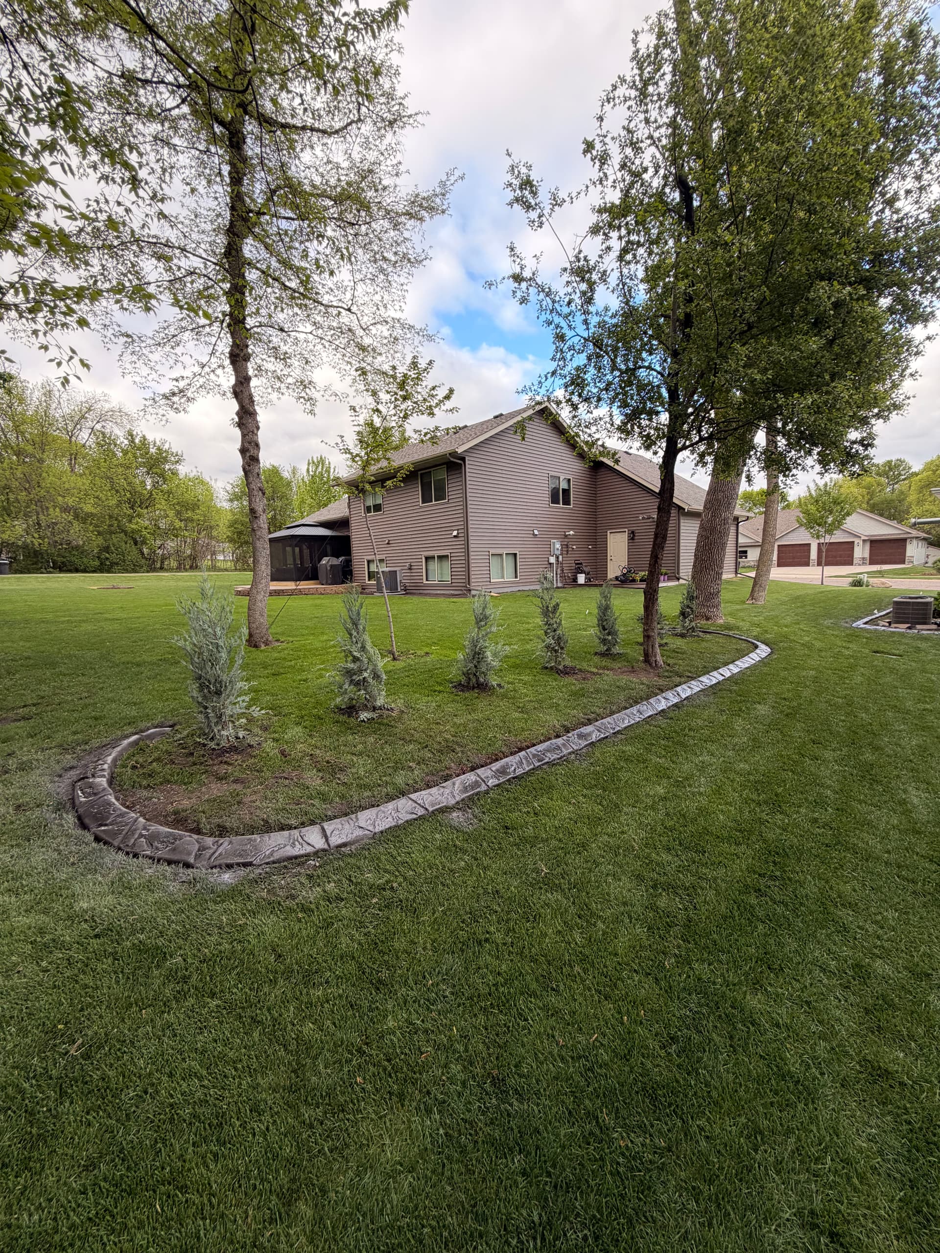 Gallery photos for Concrete Curbing with Storm Grey and Charcoal Tones in Cold Spring: Image #5