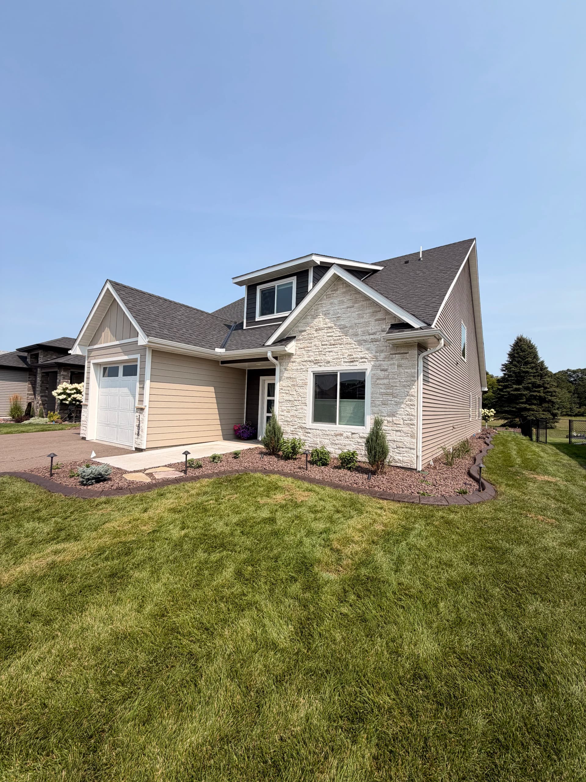 Gallery photos for Concrete Curbing Gives Isanti Landscapes a Clean, Low-Maintenance Edge: Image #4