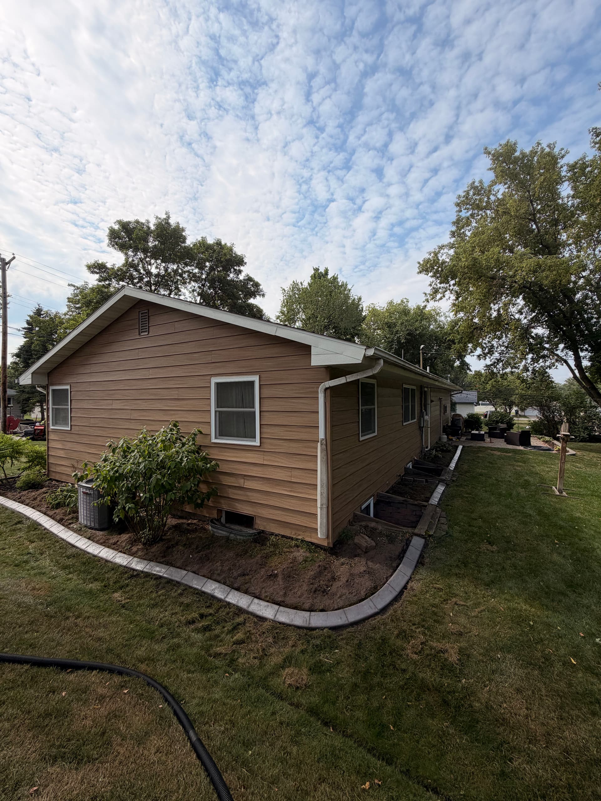 Gallery photos for Concrete Curbing Gives This Sauk Rapids Home Sharp, Clean Edges: Image #1