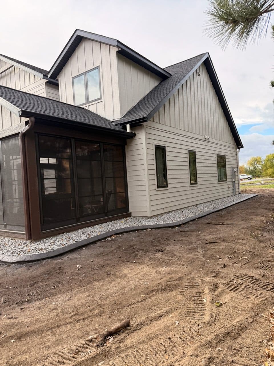 Decorative Concrete Edging for a Modern Home