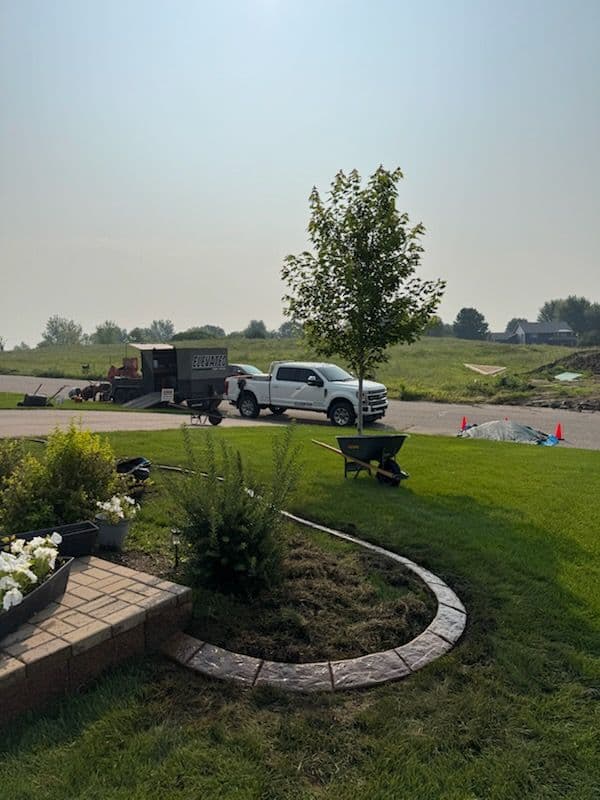 Gallery photos for Transformative Curb Appeal with Custom Edging: Image #3