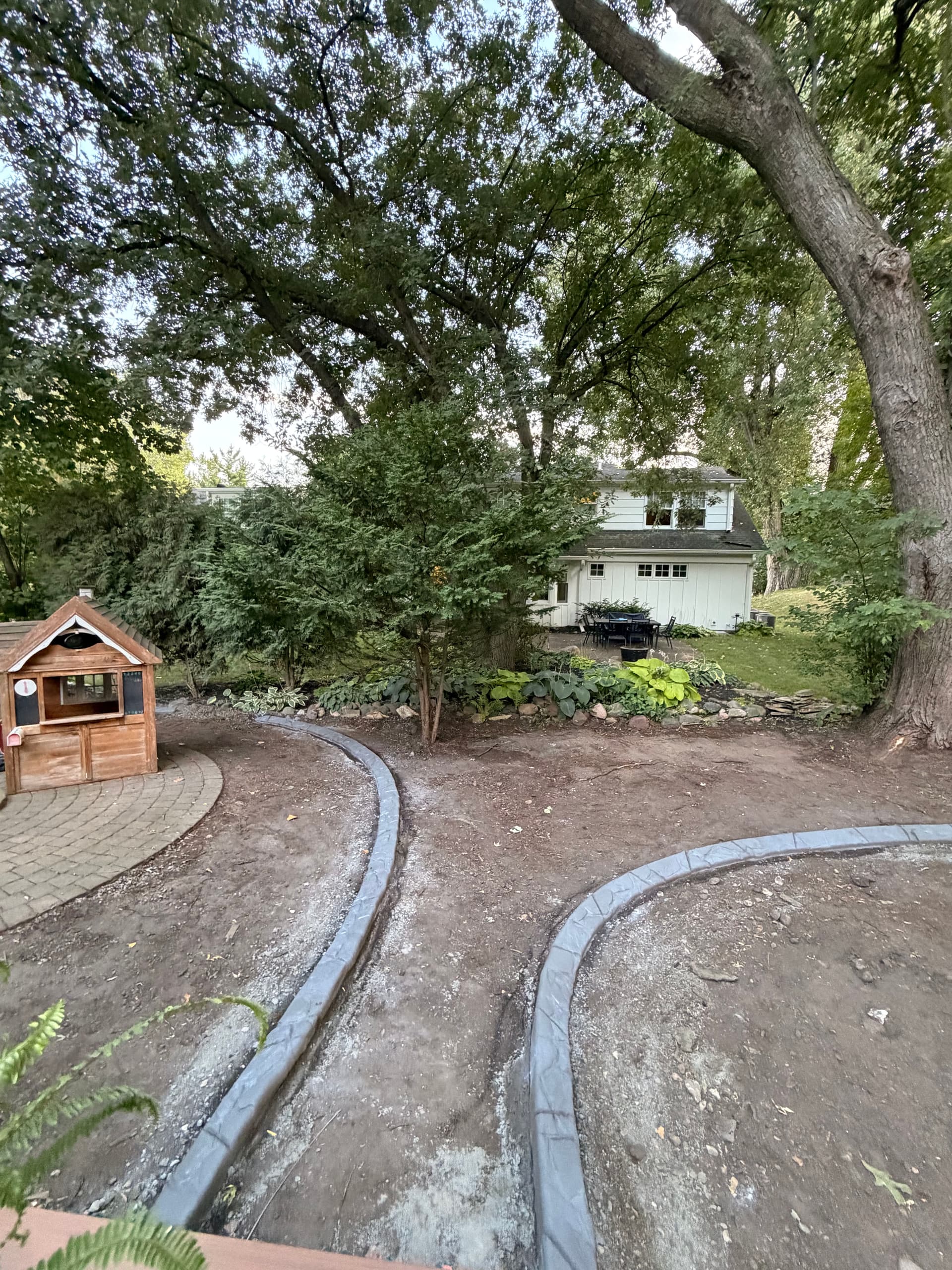 Gallery photos for Concrete Curbing Install Gives Edina Yard Sharp, Lasting Definition: Image #8