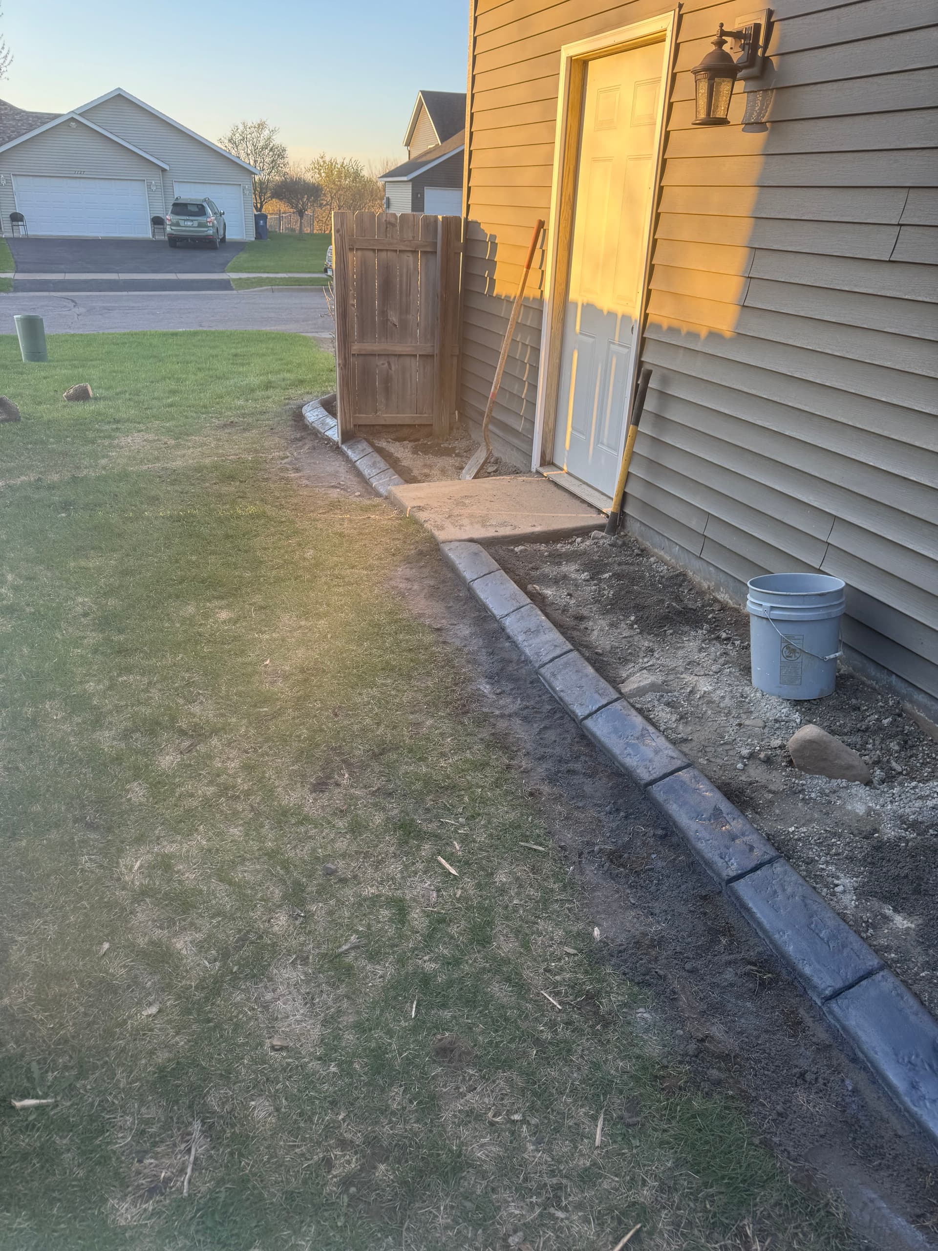 Gallery photos for Charcoal Concrete Curbing With Heavy Spanish Stamp: Image #5